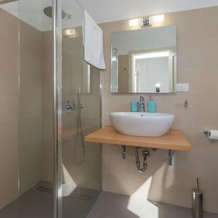 Casa vacanze Tolles In Deklici Mit Privatem Pool By Interhome