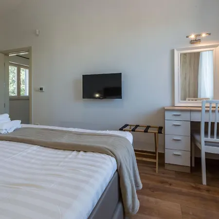 Tolles In Deklici Mit Privatem Pool By Interhome Casa vacanze