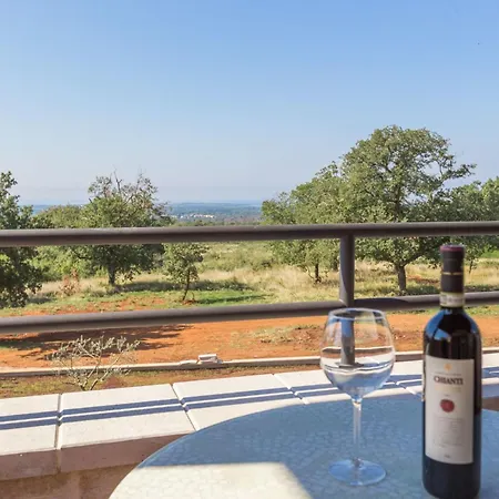 Casa vacanze Tolles In Deklici Mit Privatem Pool By Interhome Kaštelir